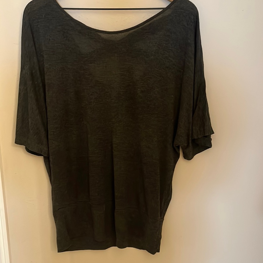 Women’s medium gray oversized shirt. By Zenana Outfitters